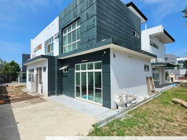 House for sale in Pulai, Bukit Ledang