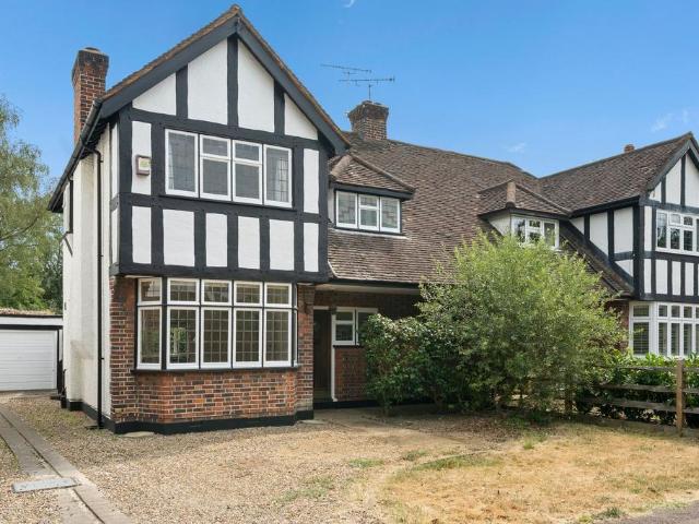 House for rent in Esher, Elmbridge