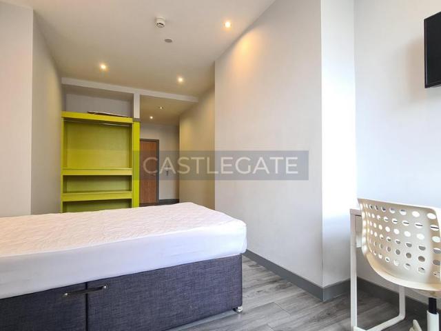 Apartment for rent in Springwood, Kirklees