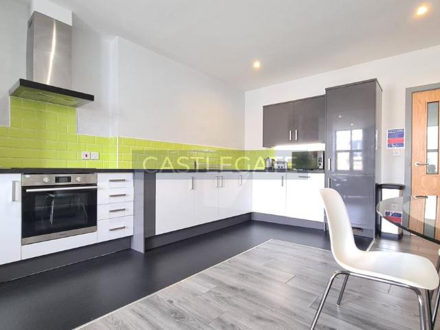 Room for rent in Highfields, Huddersfield