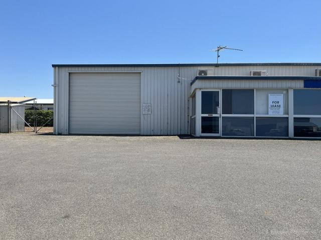 Warehouse for rent in Roma, Queensland