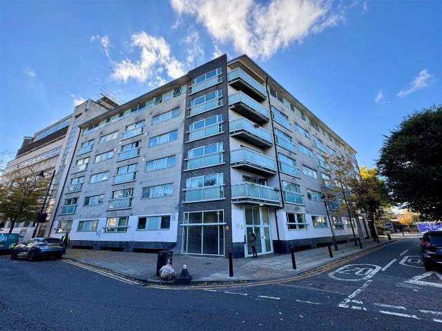 Apartment for rent in Bromley-by-Bow, Bow
