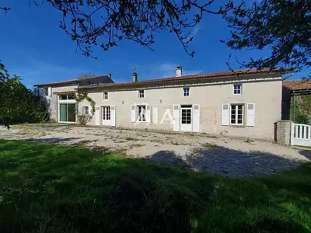Maison vente à Embourie, Theil-Rabier