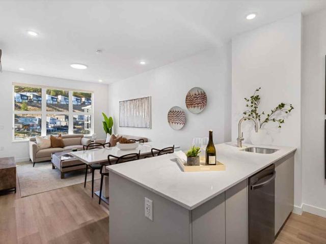 Apartment for rent in Winfield, British Columbia