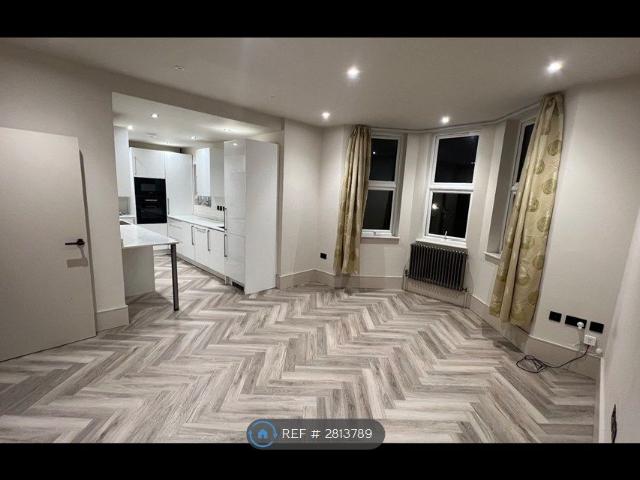 Apartment for rent in Nunhead, Greater London