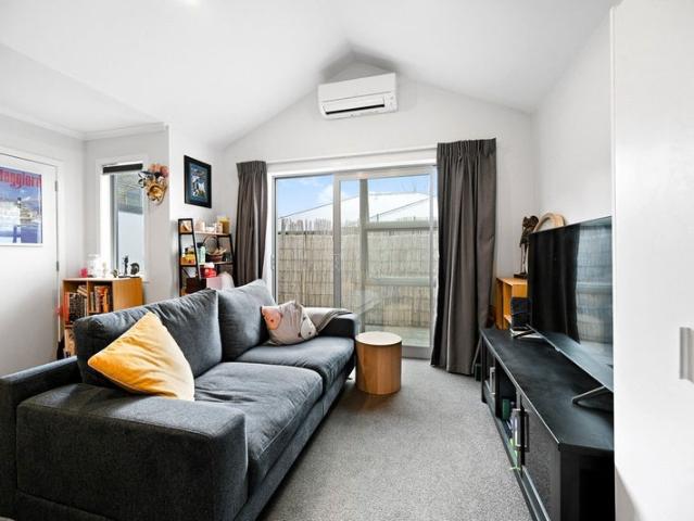 Townhouse for sale in Whitiora