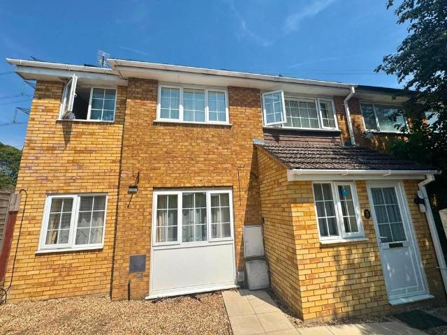 House for rent in Houghton Regis, Bedfordshire