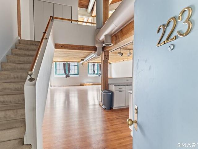 Condo for sale in Laurel Hill, Norwich