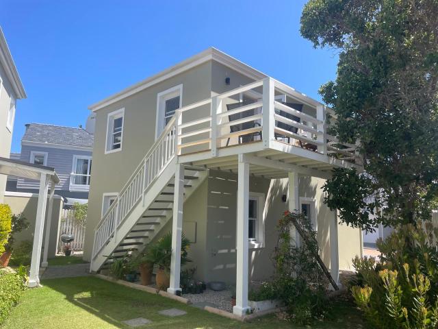 Apartment for rent in Costa Sarda, Garden Route District Municipality