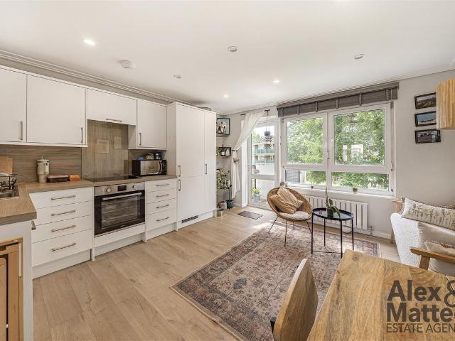 House for rent in Camberwell, Greater London