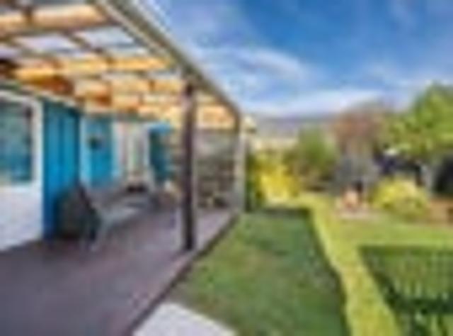 House for sale in Otakou