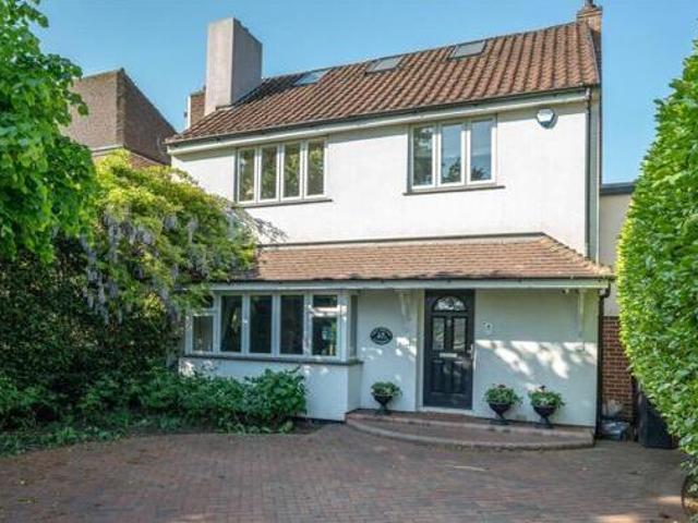 House for sale in Epping