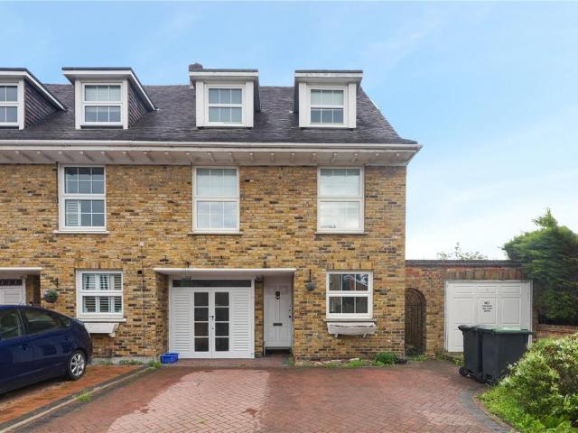 House for rent in Coopersale Street, Epping