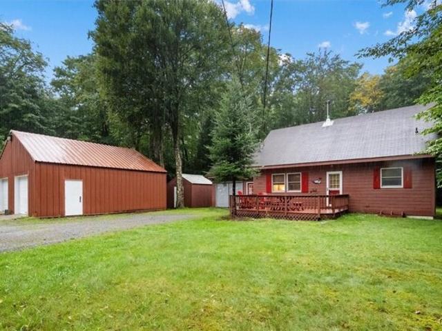 House for sale in Eagle Bay