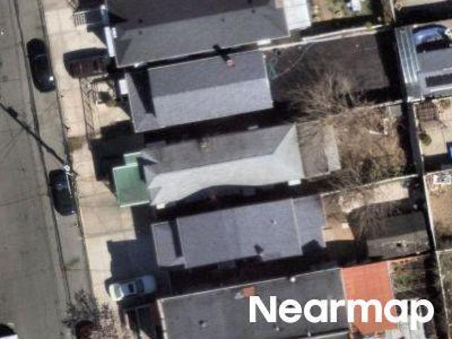 Property for sale in The Bronx, Arverne