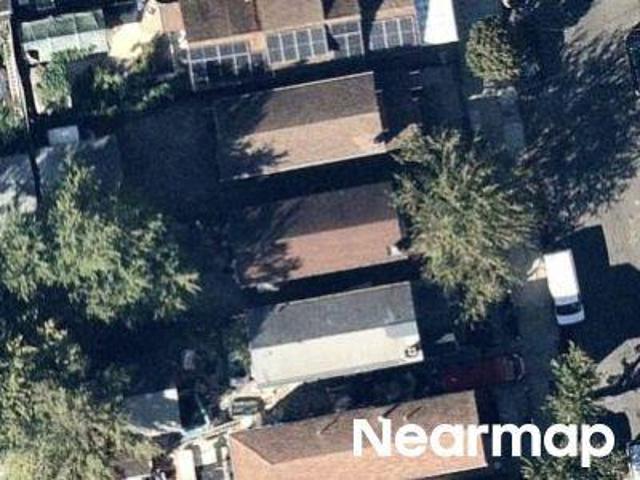 House for sale in The Bronx, Arverne