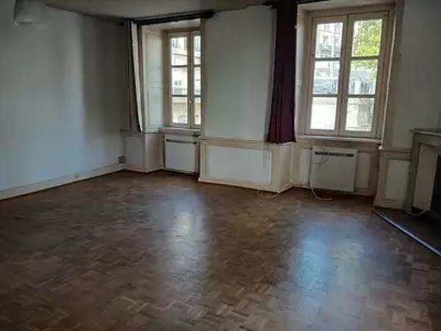 Appartement vente à Centre ville, Thiers