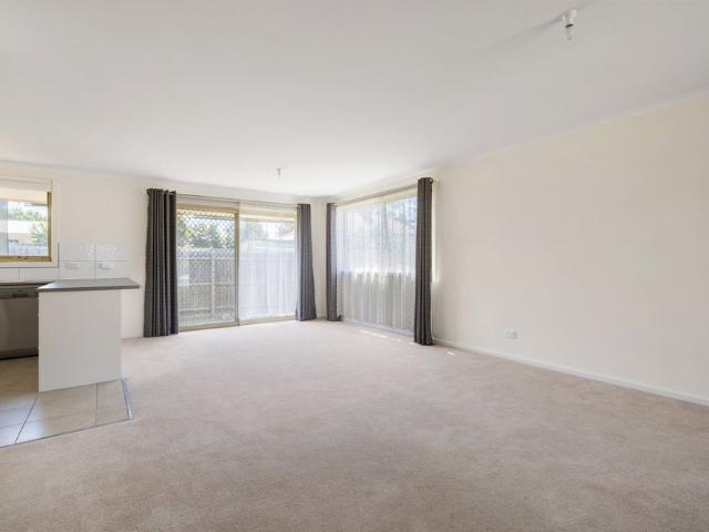 Apartment for rent in Woodend, Victoria