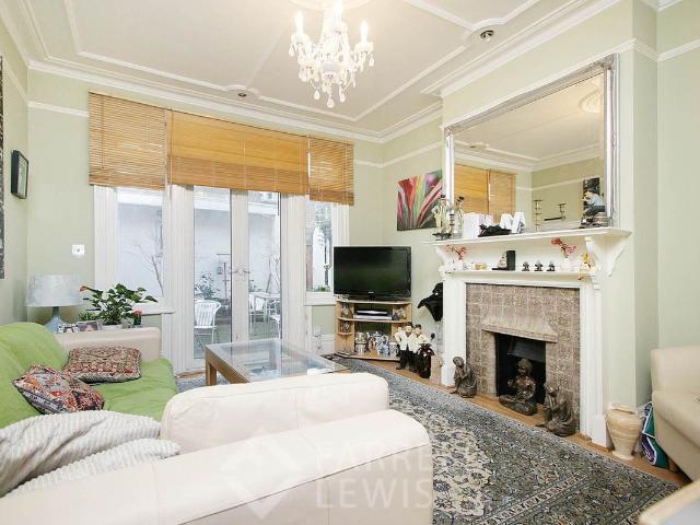 Apartment for rent in London Borough of Ealing, Greater London