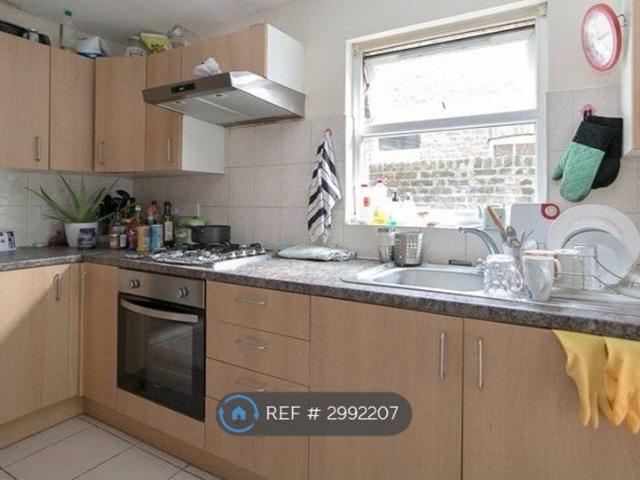 House for rent in Kensal Town, Greater London