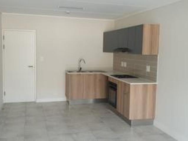 Apartment for rent in Temperance Town, City of Cape Town