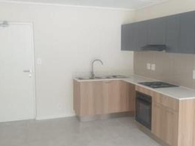 Apartment for rent in Temperance Town, City of Cape Town