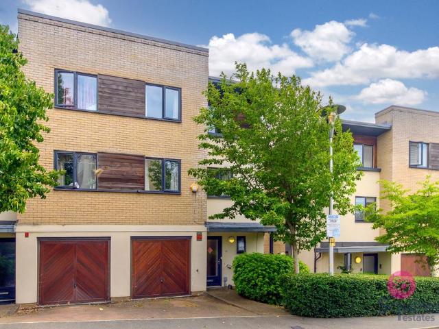 House for rent in West Finchley, Greater London