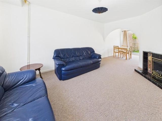House for rent in Elmfield, Leicestershire