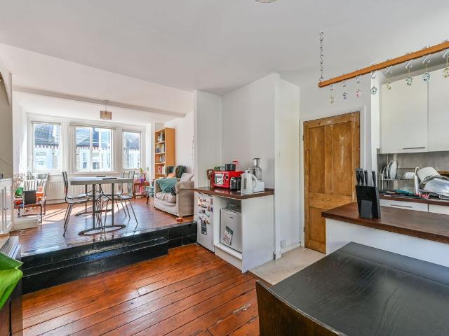 Apartment for rent in Clapham Junction, Greater London