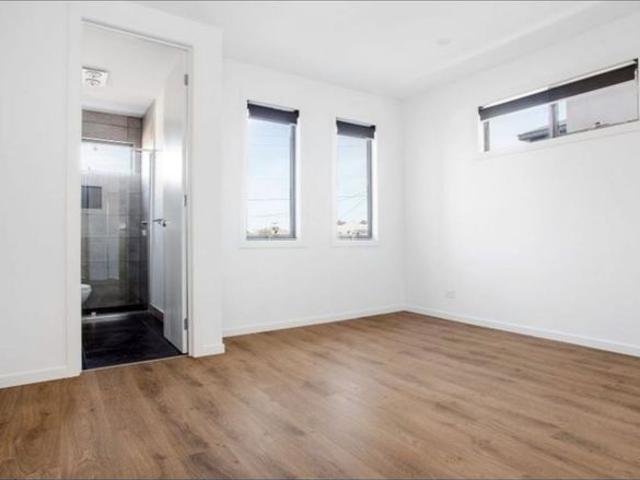 Townhouse for rent in Camerons Creek, Victoria
