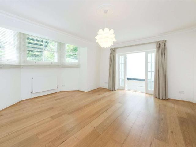 Apartment for rent in Brompton, Greater London