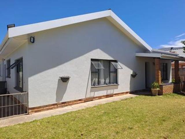 House for sale in Baardskeerdersbos, Western Cape