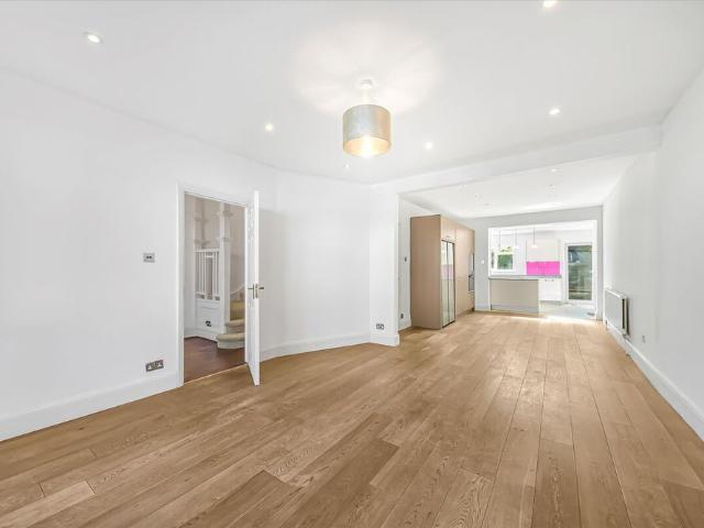 House for rent in Temple Fortune, Greater London