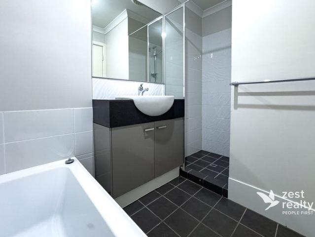 Townhouse for rent in Parklands, Western Australia