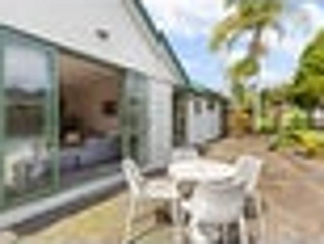 House for sale in Oratia, Oroua County