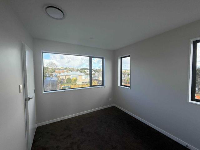 Townhouse for rent in Glendene, Henderson-Massey