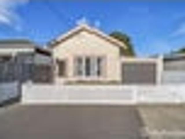 House for sale in Days Bay, Wellington