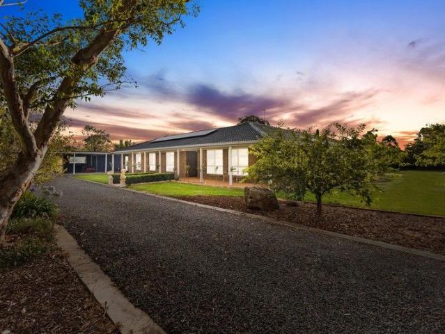 Cottage for sale in Traralgon East, Victoria