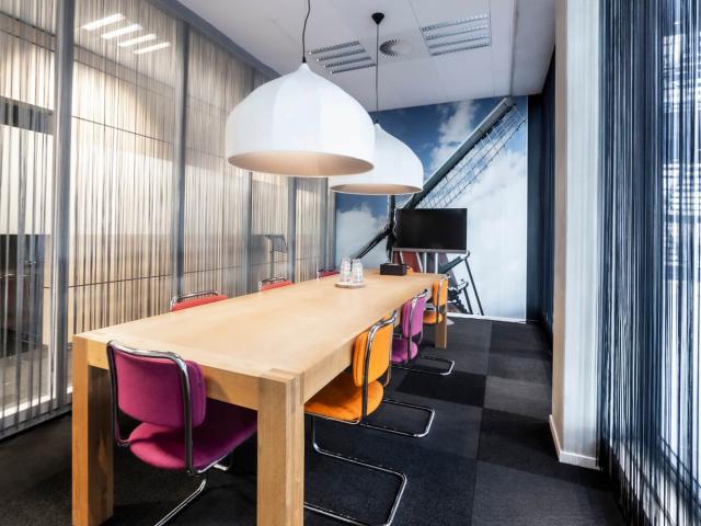 Bedrijfspand te huur in Hazerswoude-rijndijk, Zuid Holland