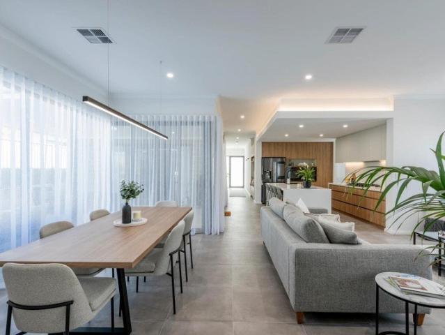 Cottage for sale in Parklands, Western Australia