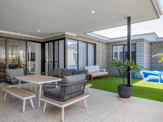 Cottage for sale in Upper Swan, Western Australia