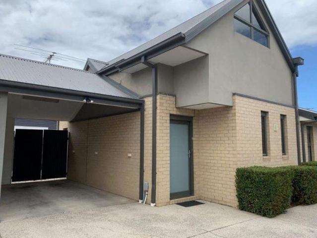 Townhouse for sale in Camerons Creek, Victoria
