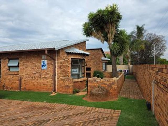 Townhouse for sale in Kagiso, Gauteng