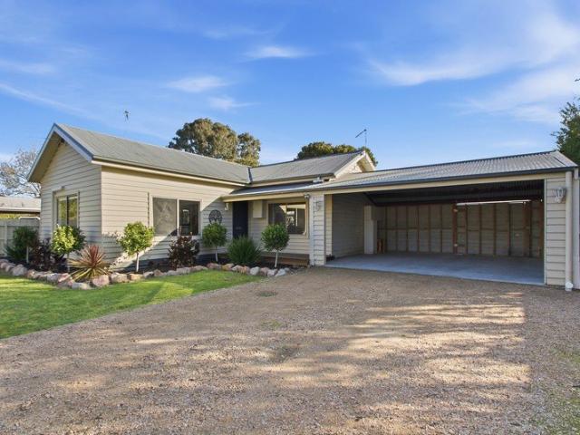 House for sale in Maffra, Victoria