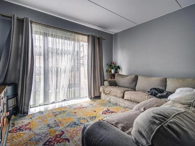 Townhouse for sale in Ekurhuleni, Gauteng