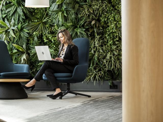 Bedrijfspand te huur in Archipelbuurt, Den Haag