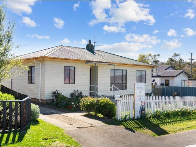 House for sale in Mayfield, Launceston