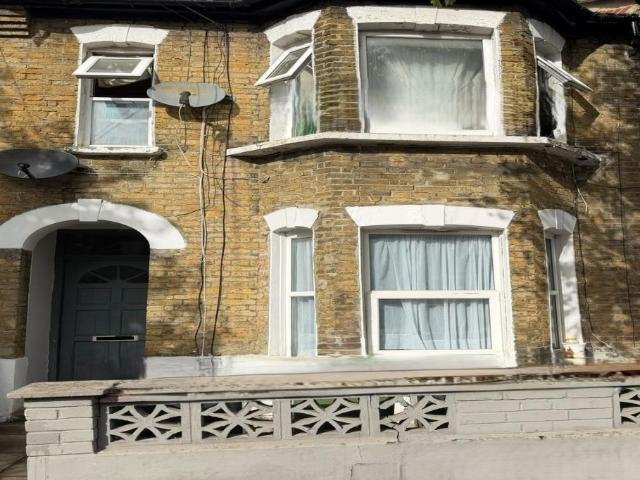 Apartment for rent in London Borough of Newham, Greater London