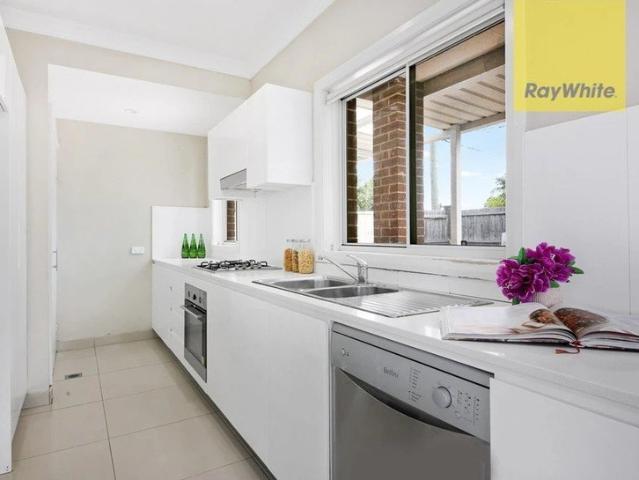 Townhouse for rent in Sydney, New South Wales