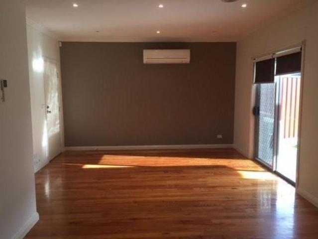 Townhouse for rent in Dallas, Melbourne